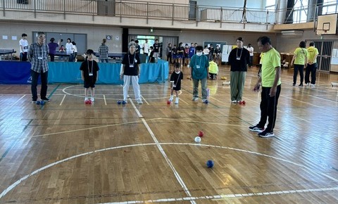 ボッチャ対戦風景